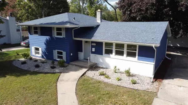 Munster, IN 46321,8646 Hohman AVE