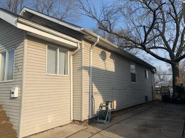 Hammond, IN 46320,949 May ST