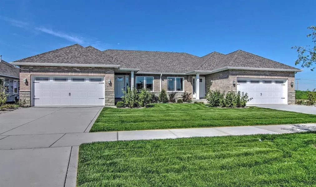 10739 Peachtree LN, St. John, IN 46373