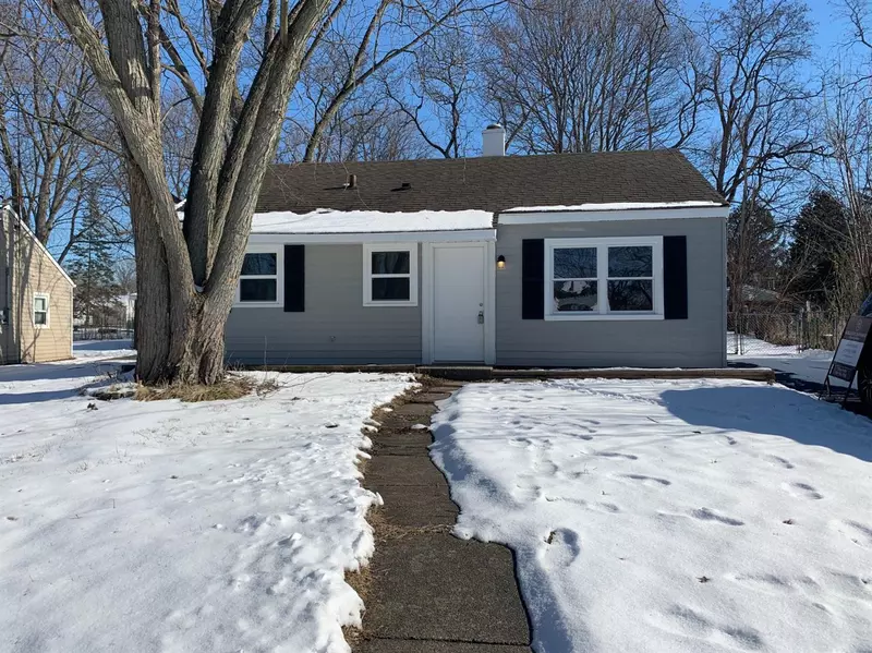 1607 Elm ST, Valparaiso, IN 46383