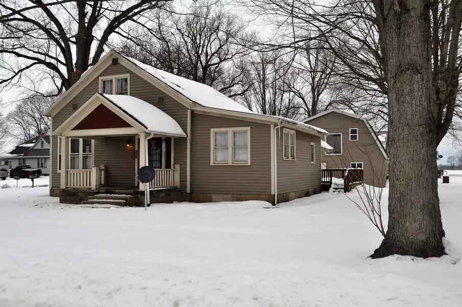 2304 E Division ST, Star City, IN 46985