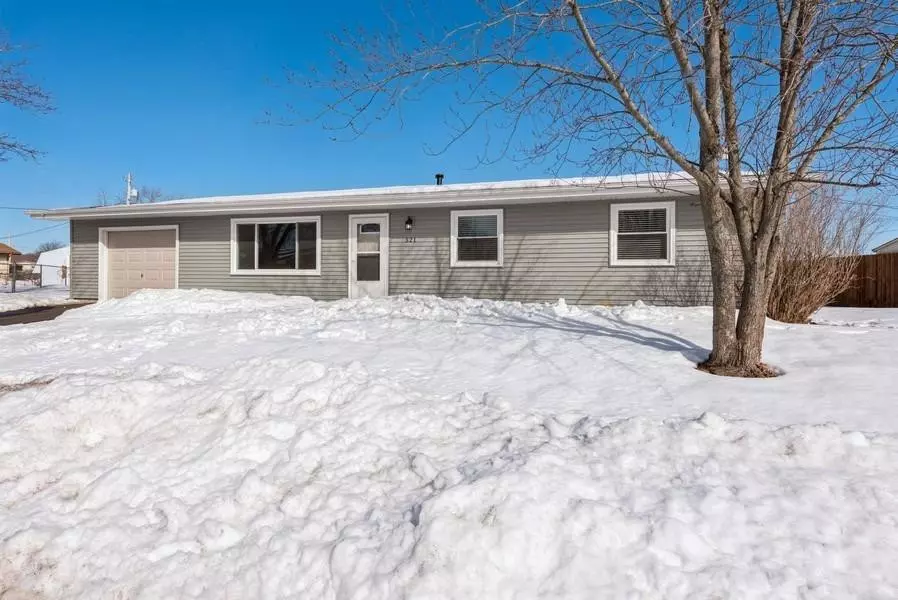 521 Salt Creek CT, Valparaiso, IN 46385