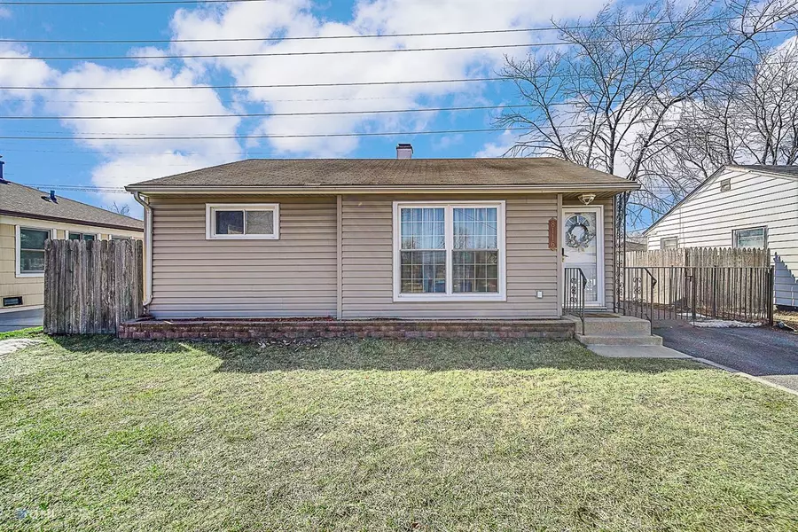 8116 Gordon DR, Highland, IN 46322