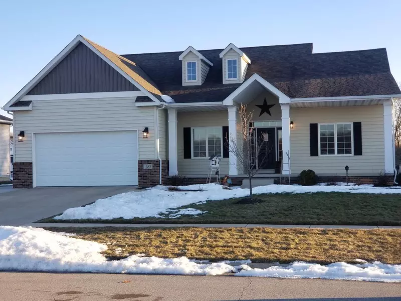 283 Coyote TRL, Kouts, IN 46347