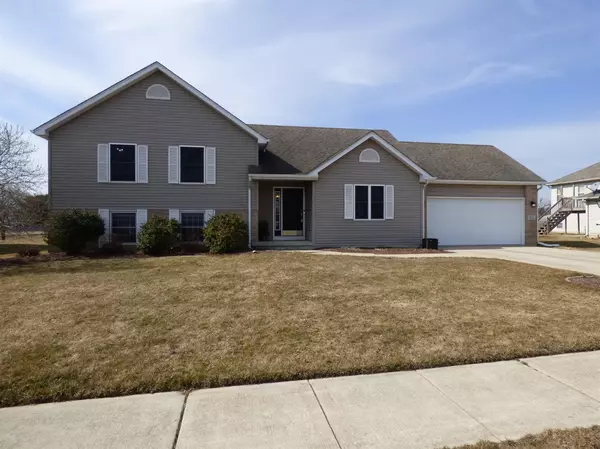 802 Kathleen ST,  Kouts,  IN 46347