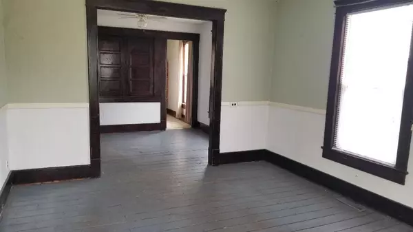 New Carlisle, IN 46552,117 W Chestnut ST