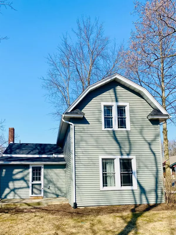 Westville, IN 46391,207 Plain ST