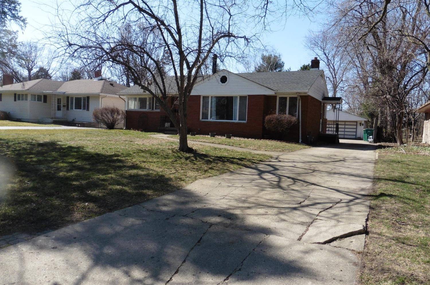 Munster, IN 46321,8218 Greenwood AVE