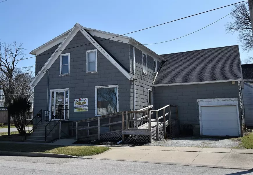 300 S Cullen ST, Rensselaer, IN 47978