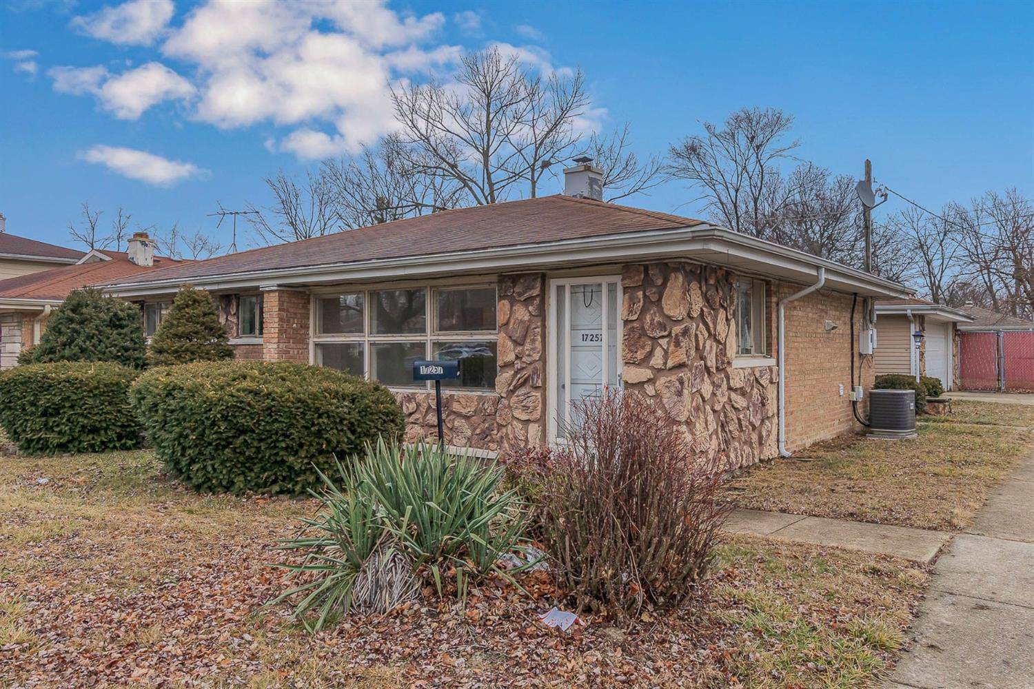 17257 Walter ST, Lansing, IL 60438