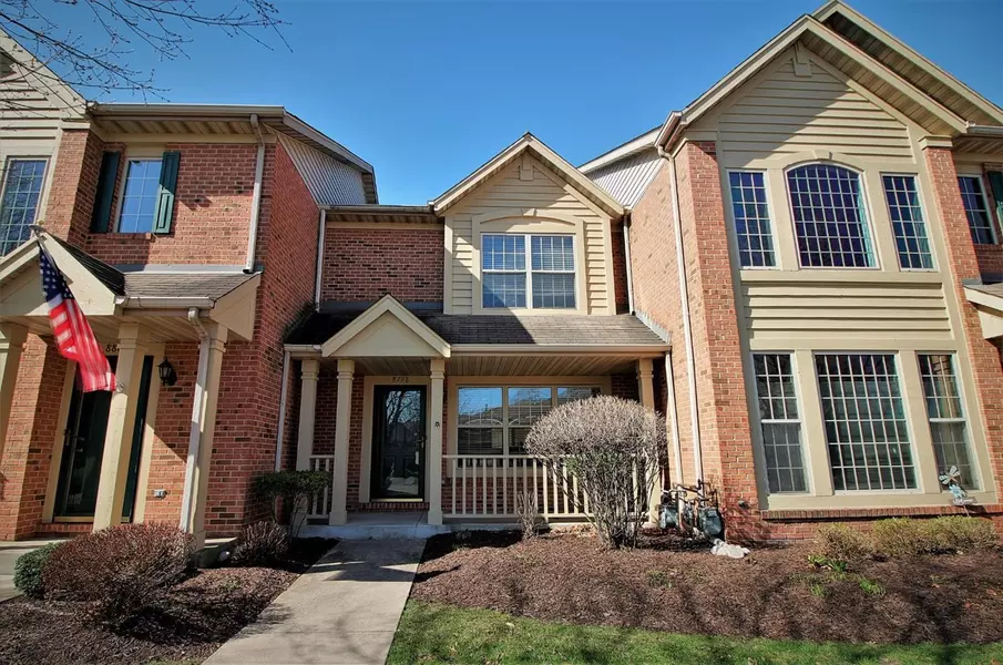 8798 St James PL, Highland, IN 46322