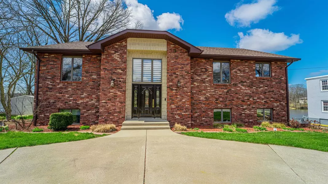 1242 River TER, Hobart, IN 46342