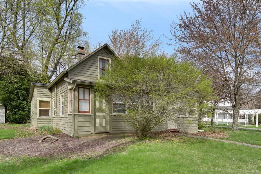 732 S Calumet RD, Chesterton, IN 46304