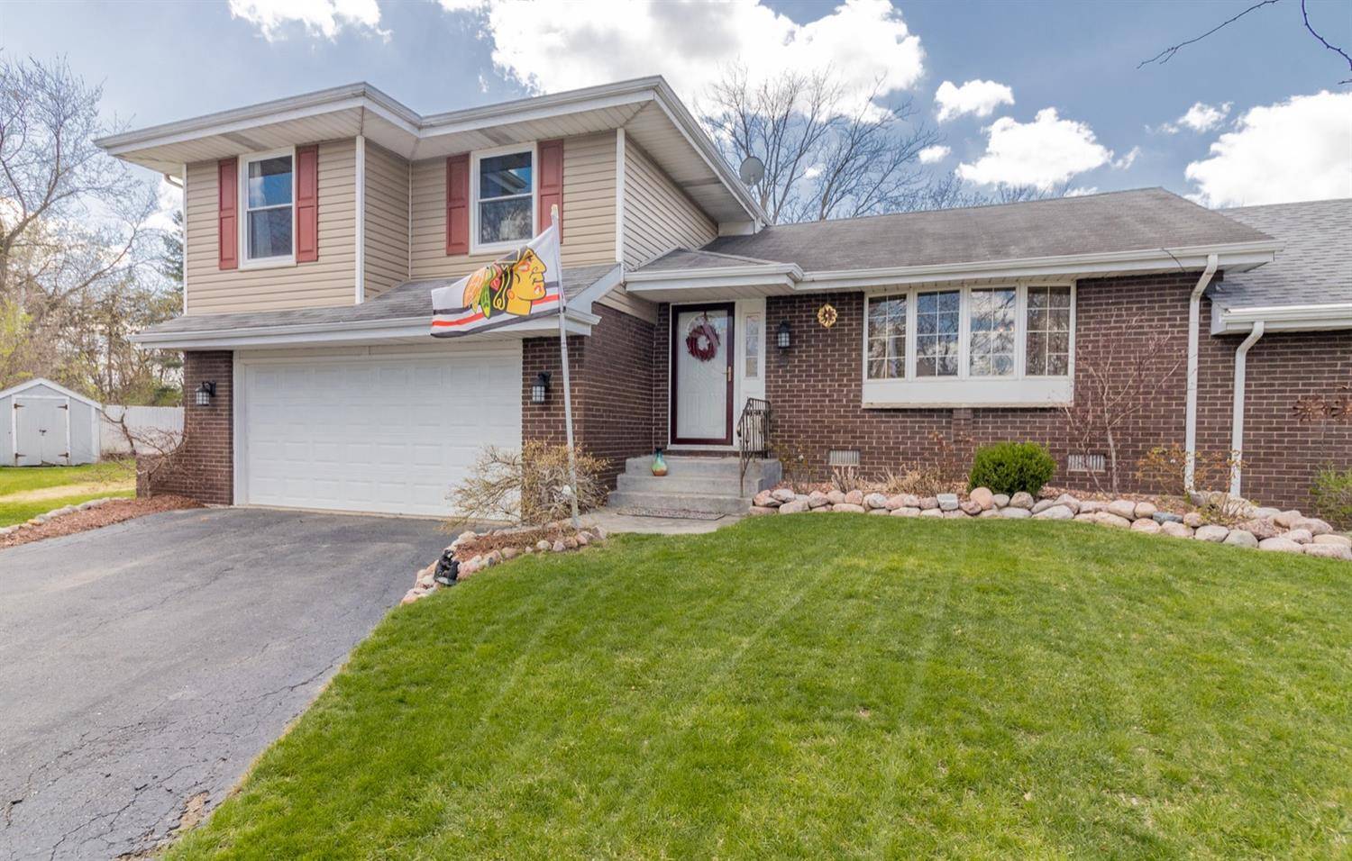 1935 Tulip CT, Crown Point, IN 46307