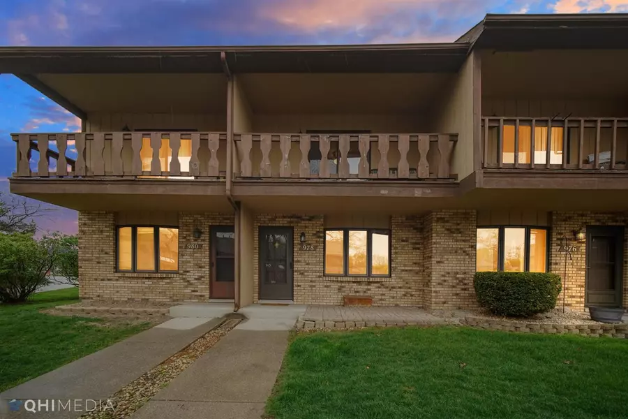 978 Jordan CIR, Schererville, IN 46375