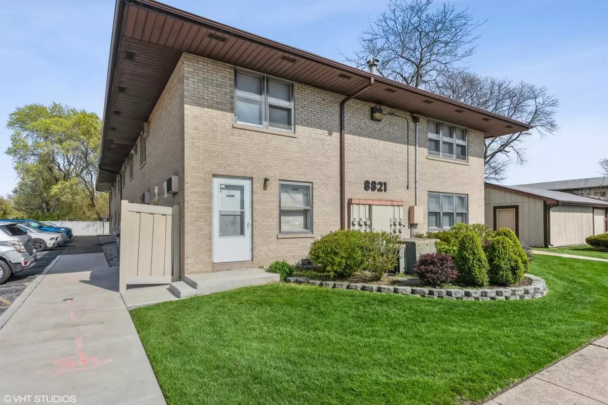 Highland, IN 46322,8821 Schneider AVE #40