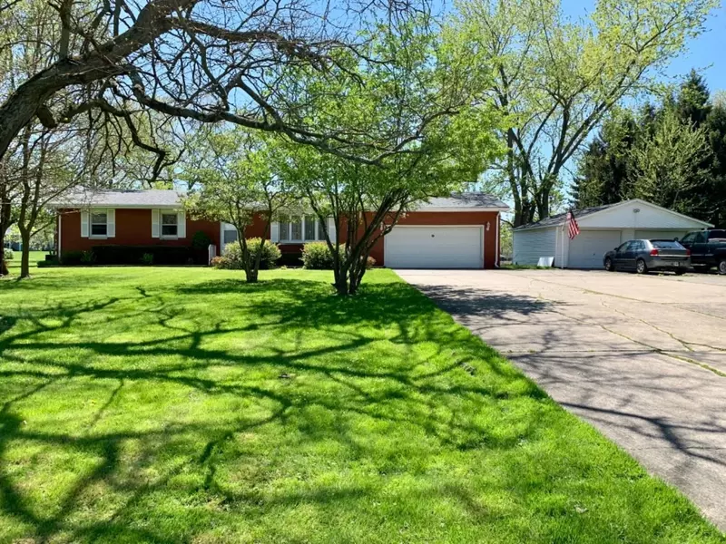 458 W 100, Valparaiso, IN 46385