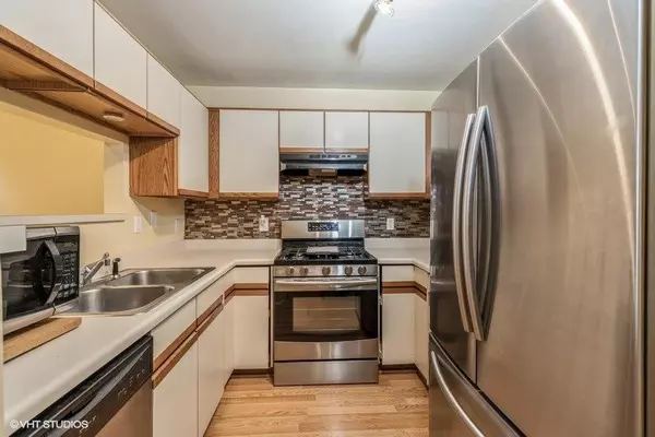 Schererville, IN 46375,4 Woodhollow DR