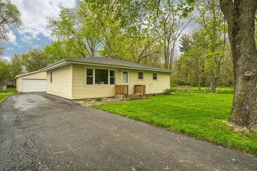 1738 E 46th AVE, Griffith, IN 46319