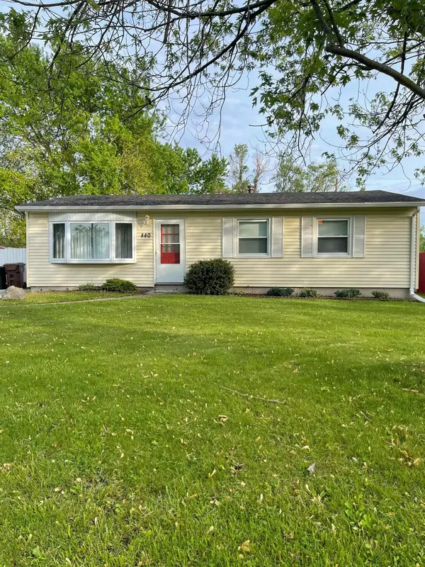 440 Pembroke RD, Valparaiso, IN 46385