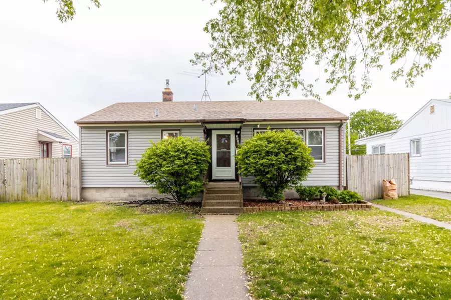 1320 171st PL, Hammond, IN 46324