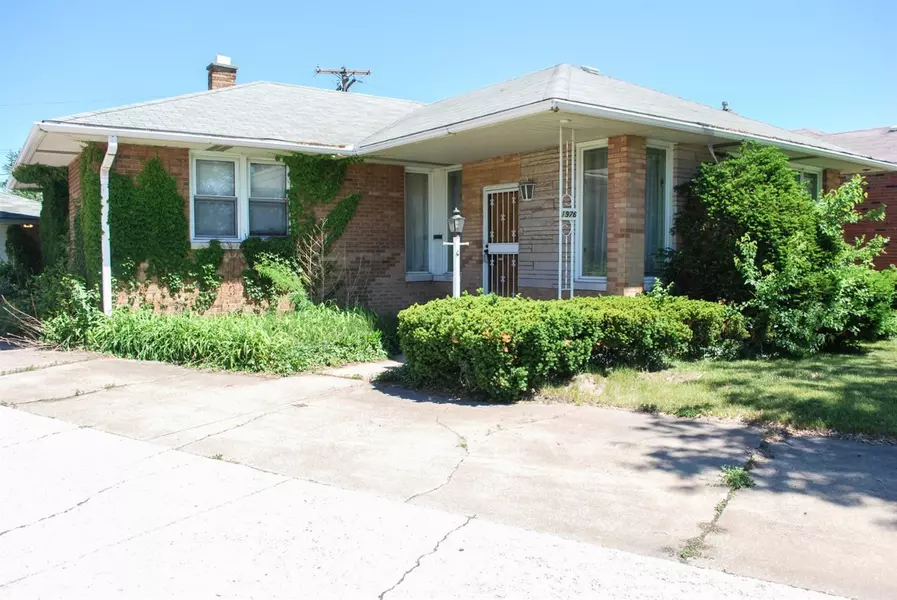 1976 Monroe LN, Gary, IN 46407