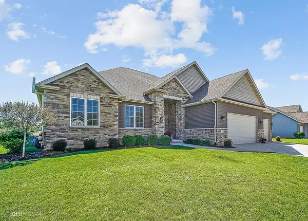 Valparaiso, IN 46385,523 Hampton Manor CT