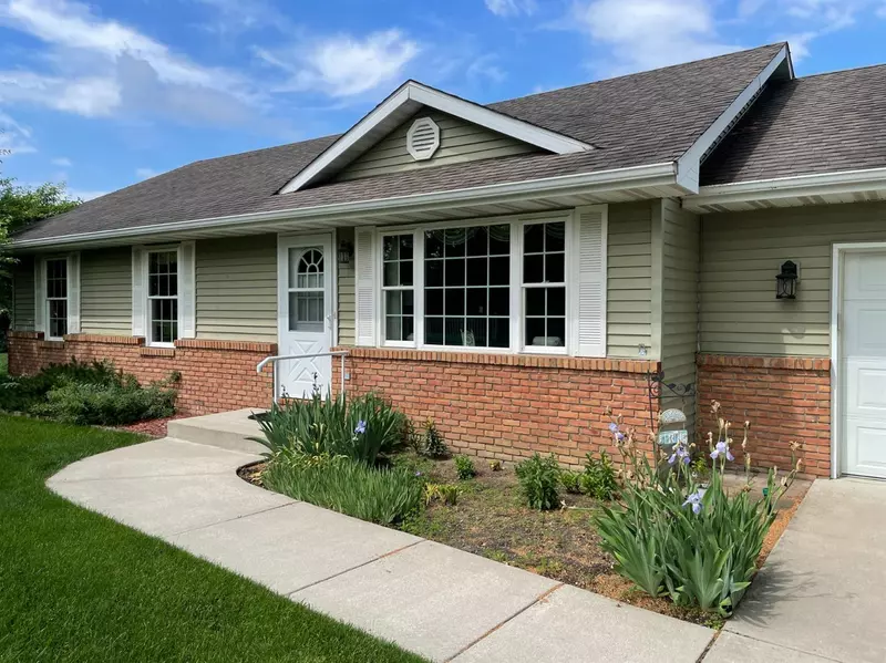 718 Cambrian CT, Hebron, IN 46341