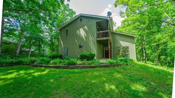 11464 Westwood PL, Crown Point, IN 46307