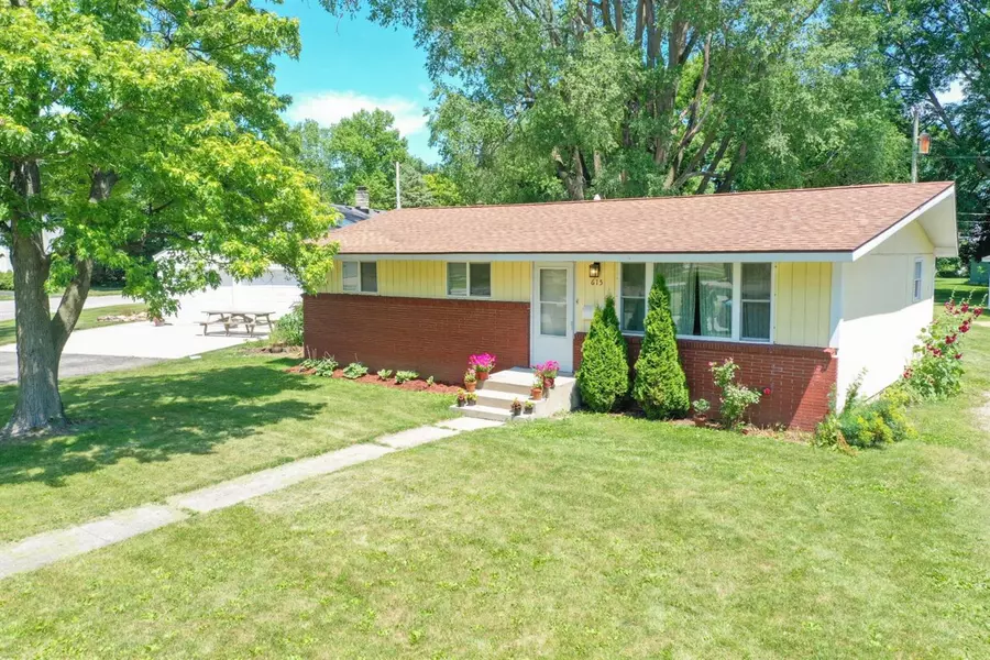 615 S Deans PL, Rensselaer, IN 47978