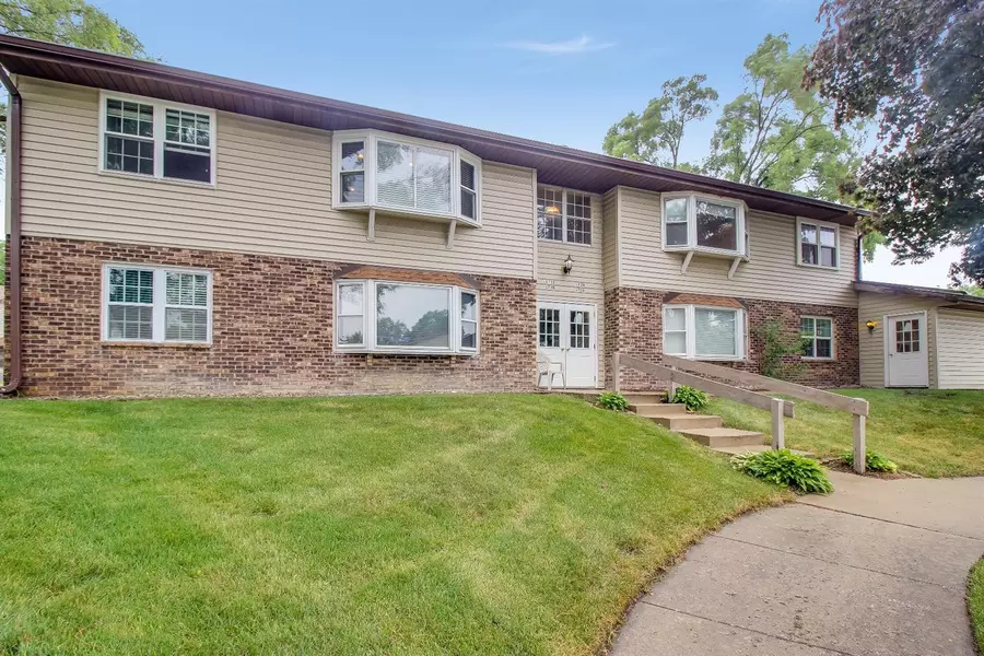 1728 Chelsea ST, Schererville, IN 46375