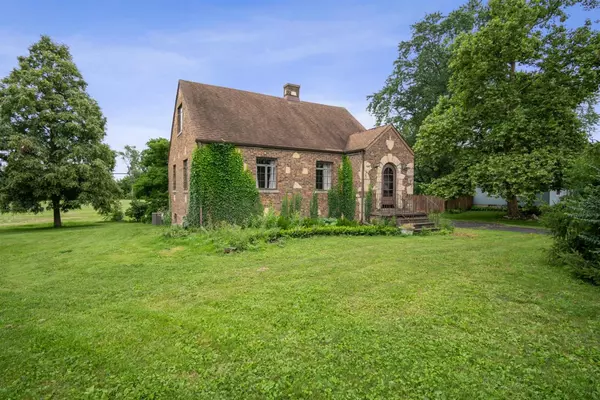 Merrillville, IN 46410,2407 E 73rd AVE