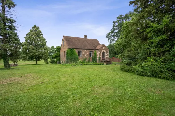 Merrillville, IN 46410,2407 E 73rd AVE