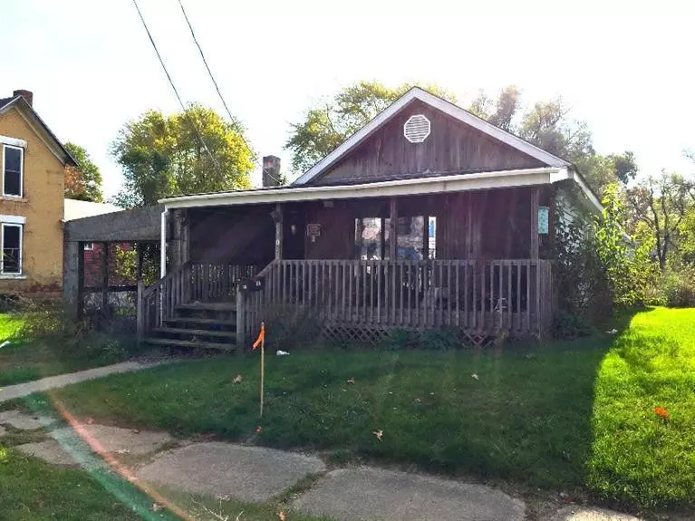 107 E Sycamore ST, North Judson, IN 46366