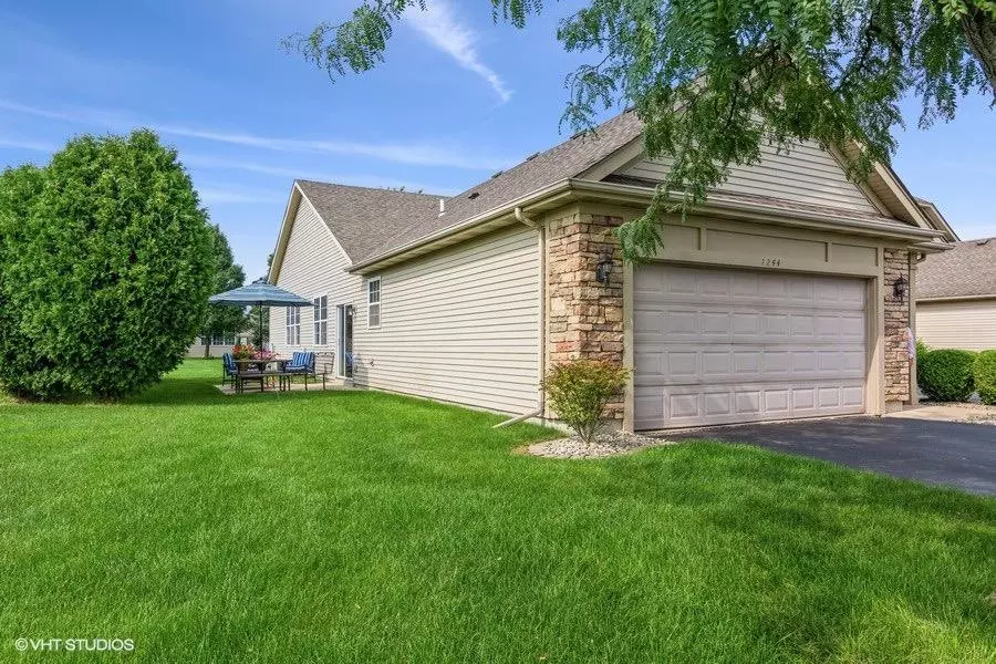 1244 Auburn Meadow LN, Schererville, IN 46375