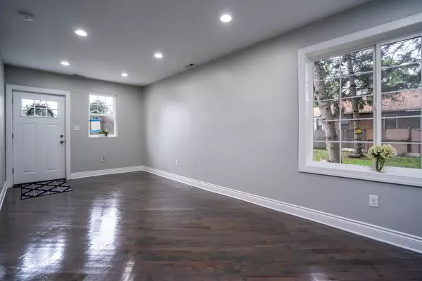 Hammond, IN 46327,4512 Pine AVE