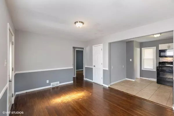 Hammond, IN 46324,7414 Van Buren AVE