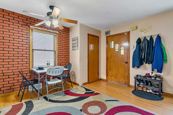 Hammond, IN 46327,4140 Henry AVE