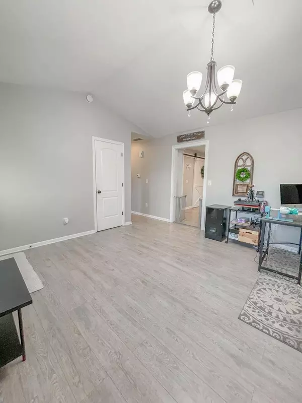 Lowell, IN 46356,811 Valley View DR