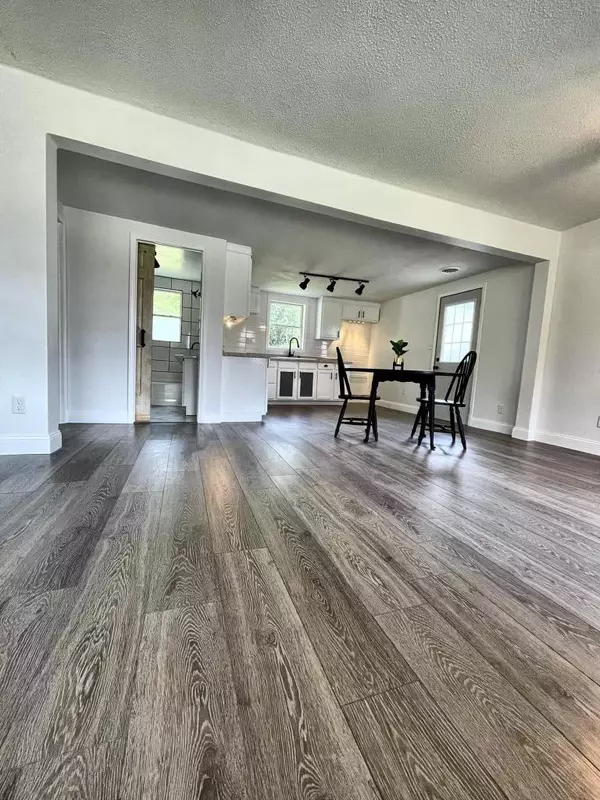 Knox, IN 46534,403 W Ellis ST