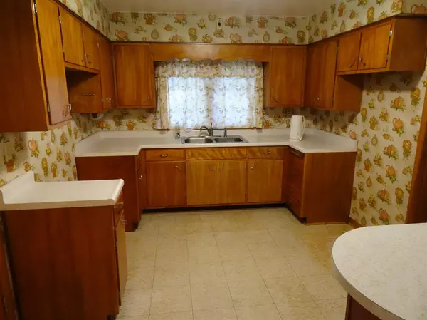 North Judson, IN 46366,8355 S 300