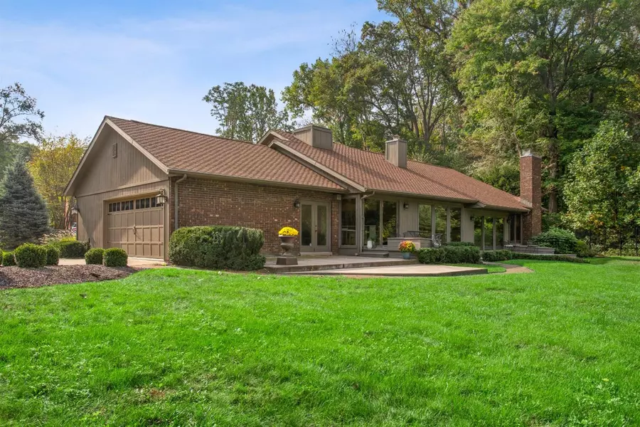 2711 Duffy LN, Long Beach, IN 46360