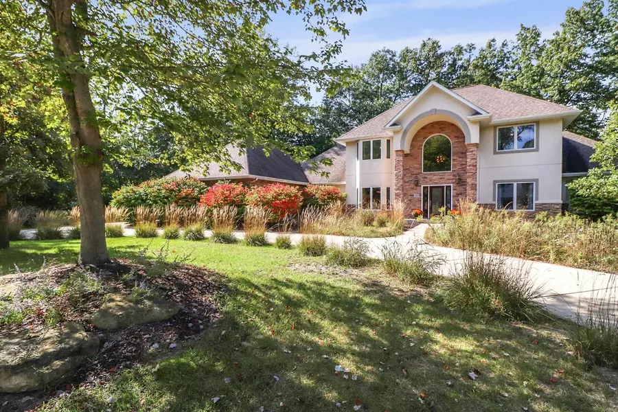 12 S Broadway, Beverly Shores, IN 46301