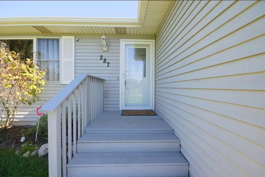 287 Seasons View CT, Hebron, IN 46341