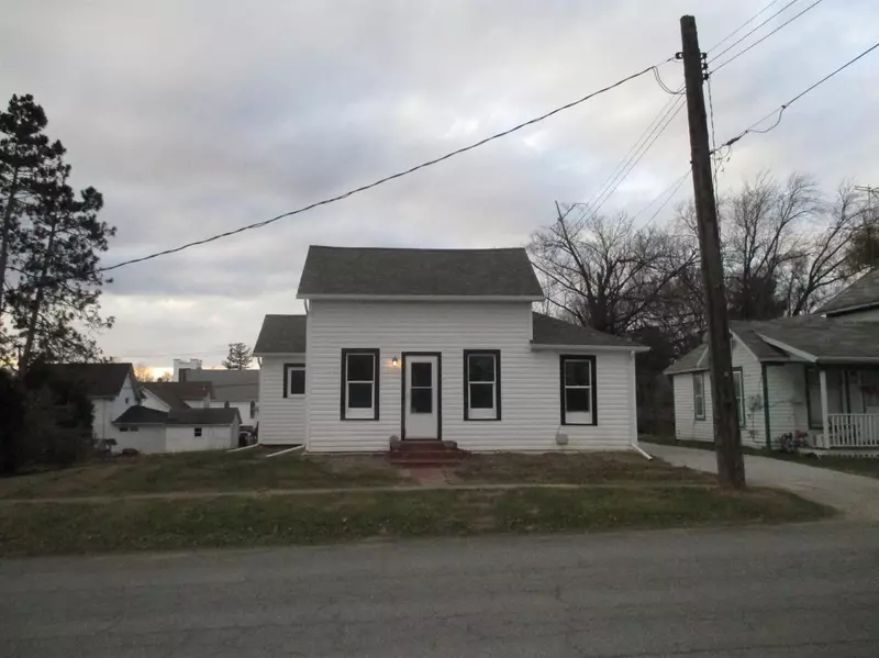 106 N Thompson ST, Hanna, IN 46340