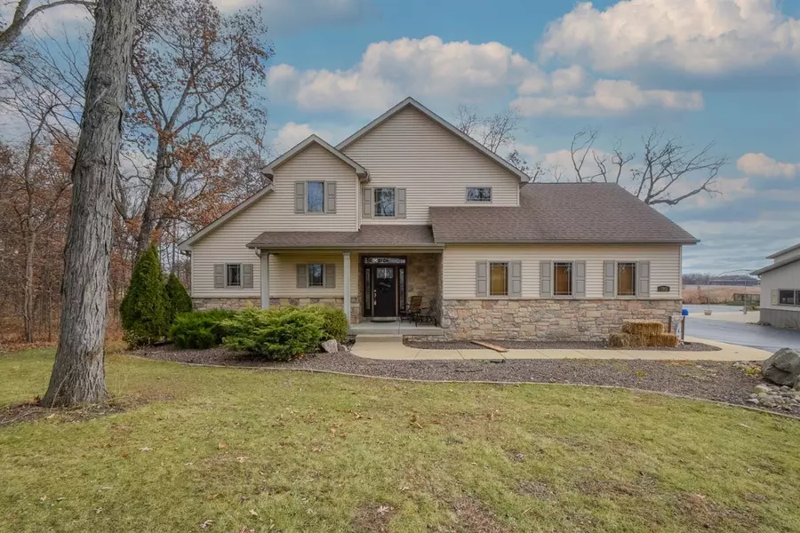 393 S 600, Hebron, IN 46341