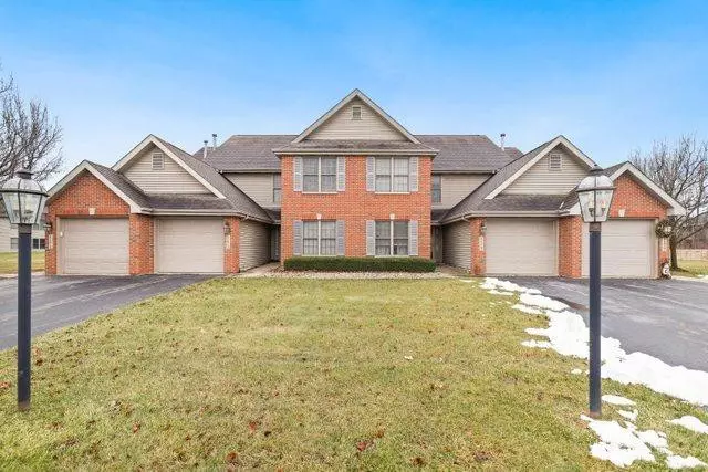 1175 Timberwood LN, Schererville, IN 46375