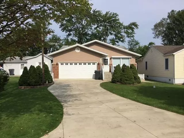 6449 S State Road 10, Knox, IN 46534