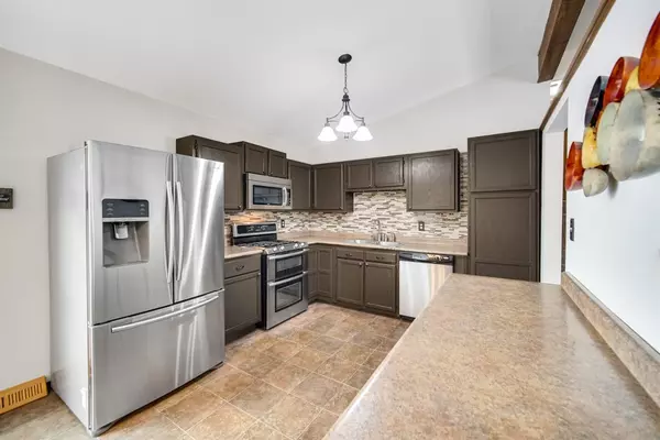 Merrillville, IN 46410,4202 W 76th CT