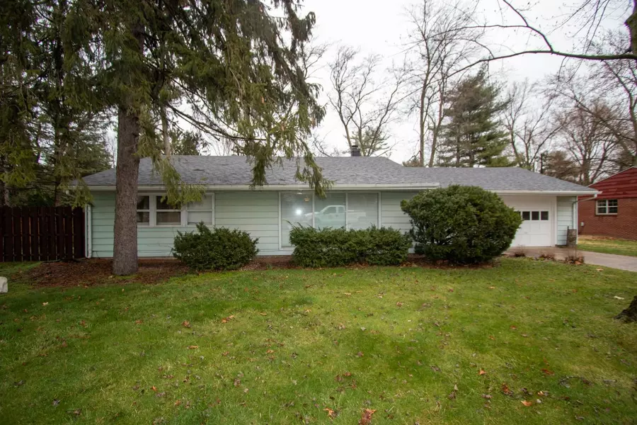 1404 Springland AVE, Pottawattamie Park, IN 46360